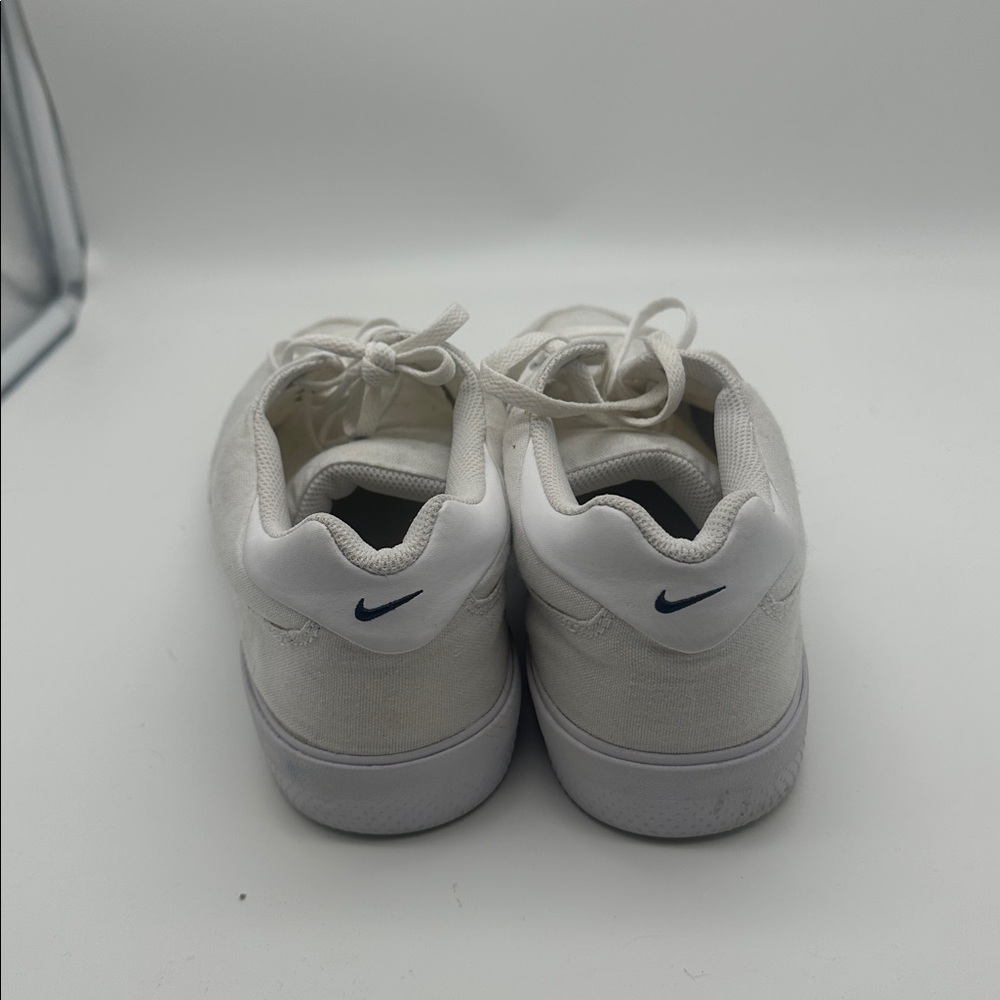 Nike Classic White and Gray Sneakers - Picture 4 of 4